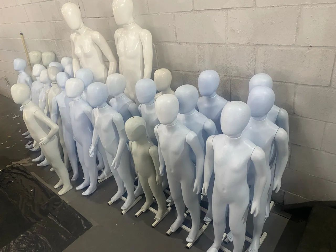 Vendo manequins semi novos - Foto 3