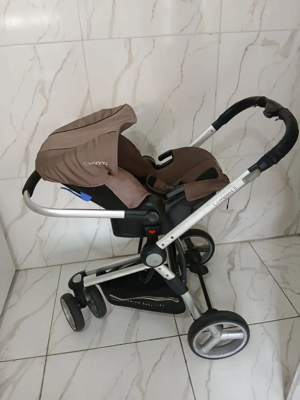 Carrinho com bebê conforto - Foto 3