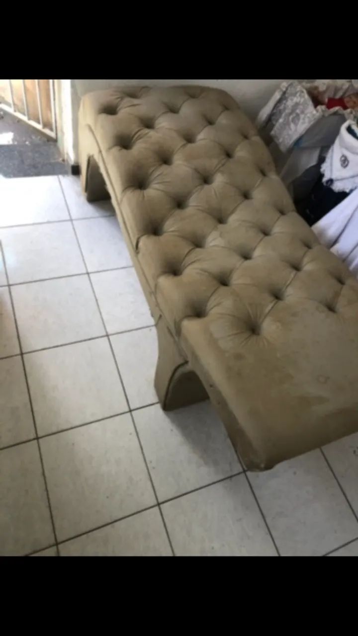URGENTE Poltrona para salão ou designer sombrancelhas ( precisa de reforma)  - Foto 3