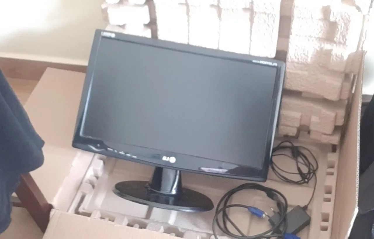  Monitor LG Flatron W1943C - Foto 4