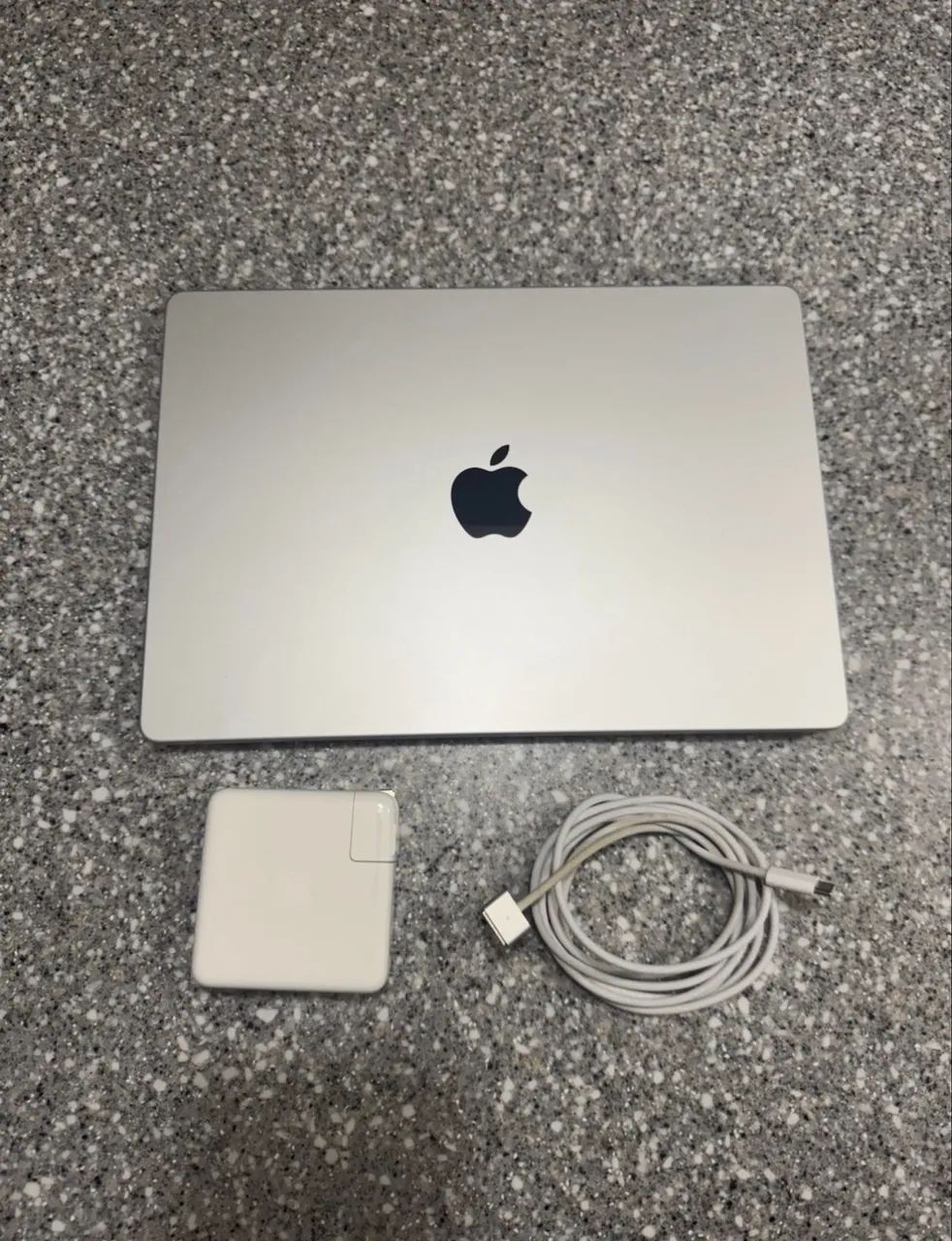 MacBook M1 Pro 16 polegadas 16GB de ram e 512GB de SSD A2442 - usado