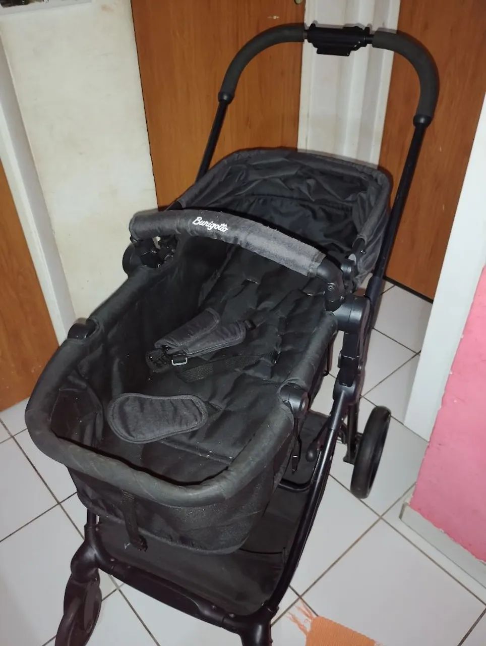 Carrinho de bebê com bebê conforto  - Foto 5