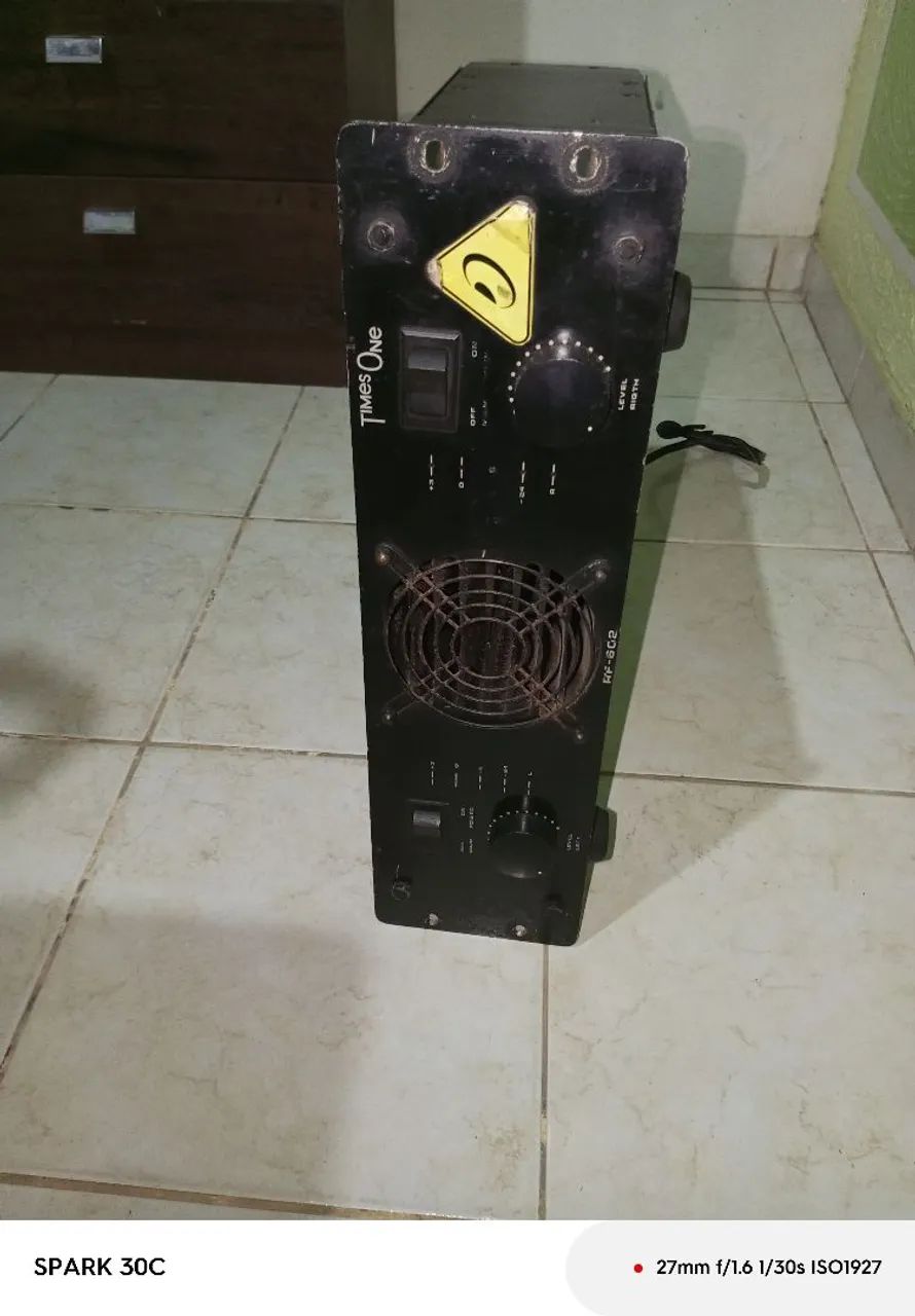 Amplificador de áudio profissional  - Foto 2