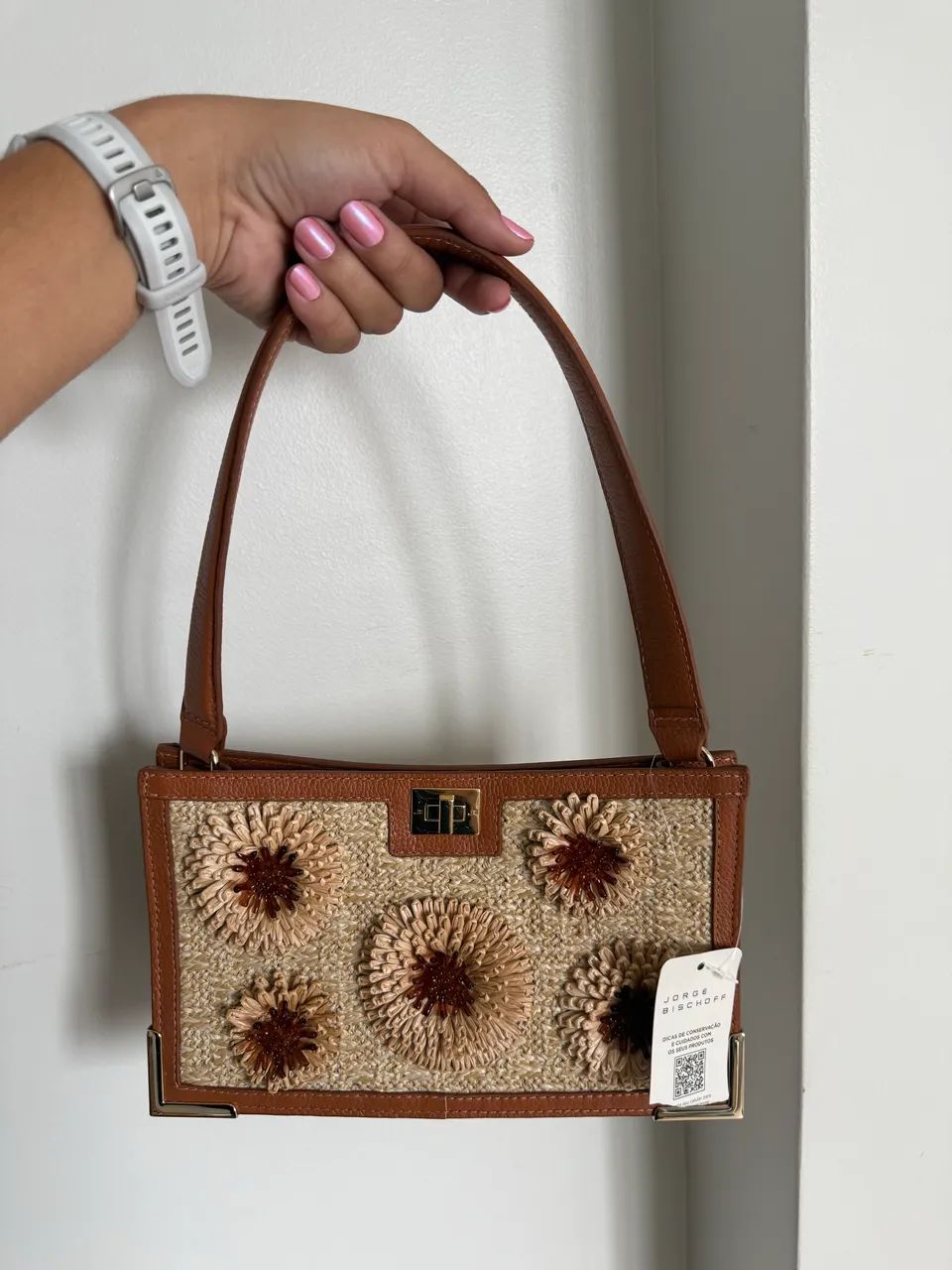 Bolsa Jorge Bischoff com detalhes de miçangas 