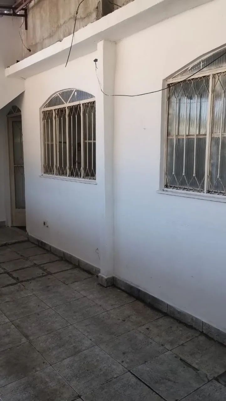 Casa próximo a rua Piraquara 