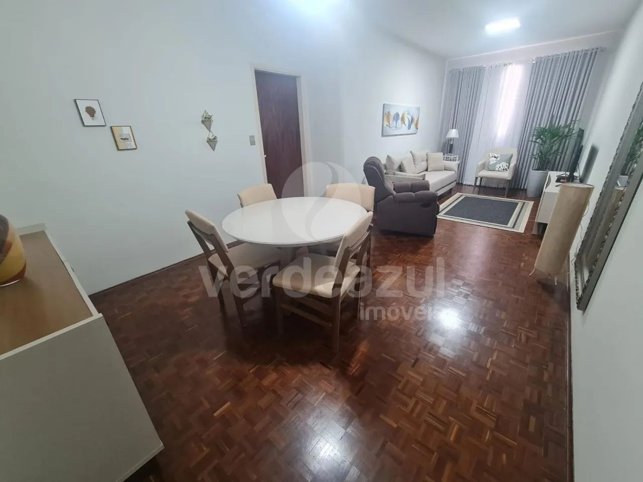 Apartamento com 105m², 2 dormitórios e vaga no Centro de Campinas. - Foto 3