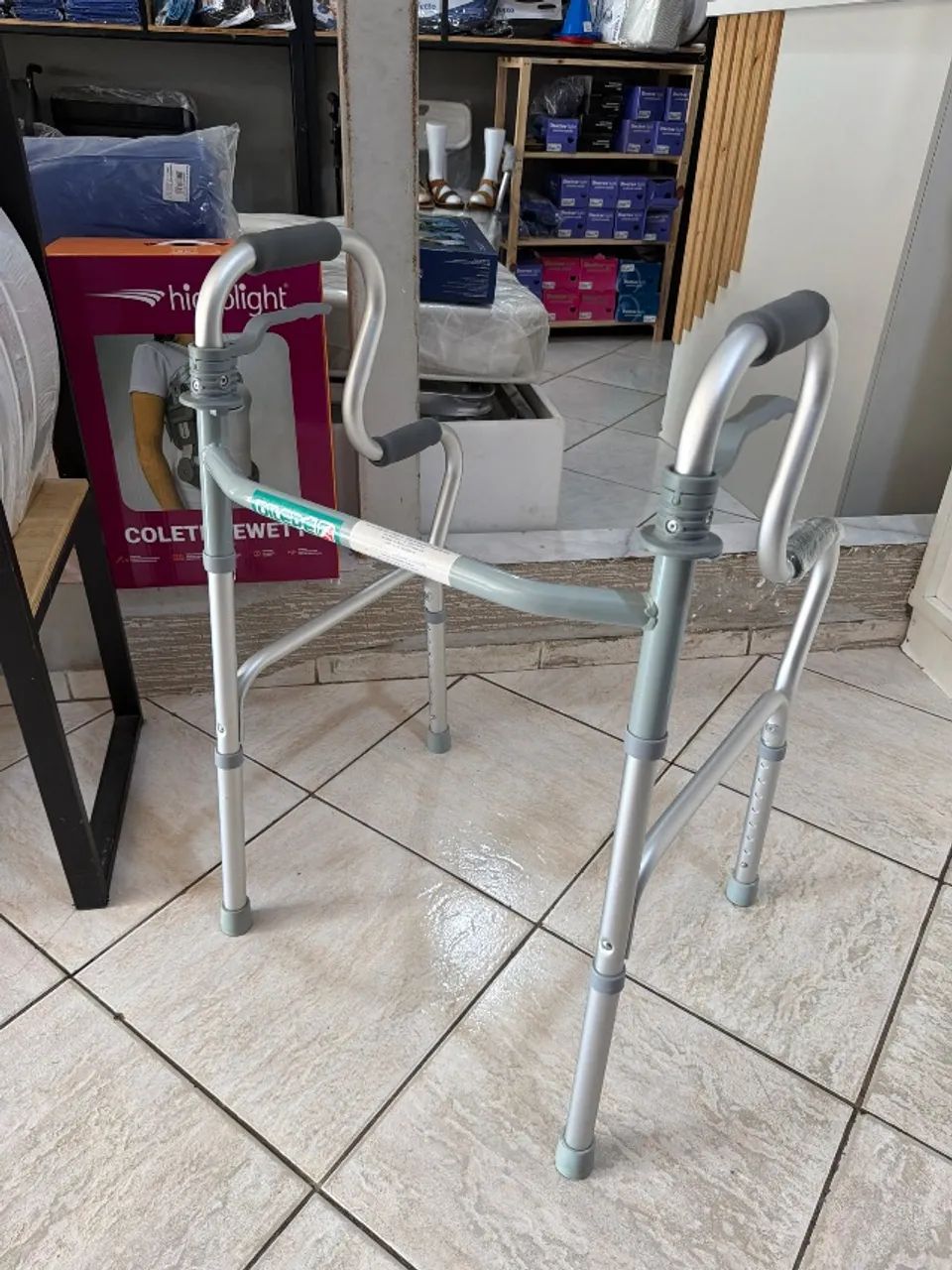 Andador duplo punho