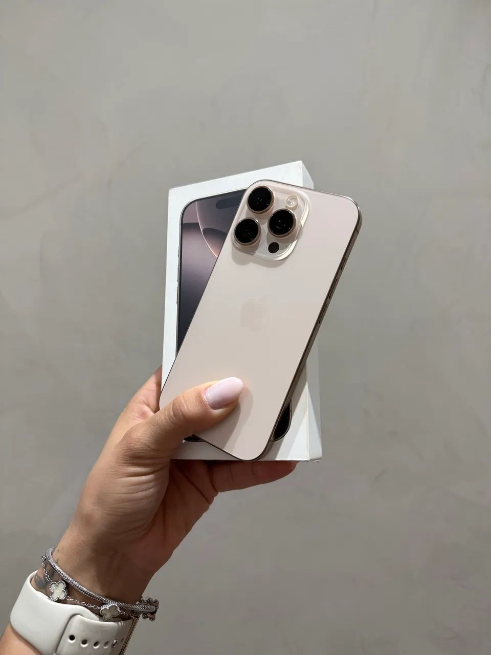 IPHONE 16 PRO DESERT 128GB - Foto 2