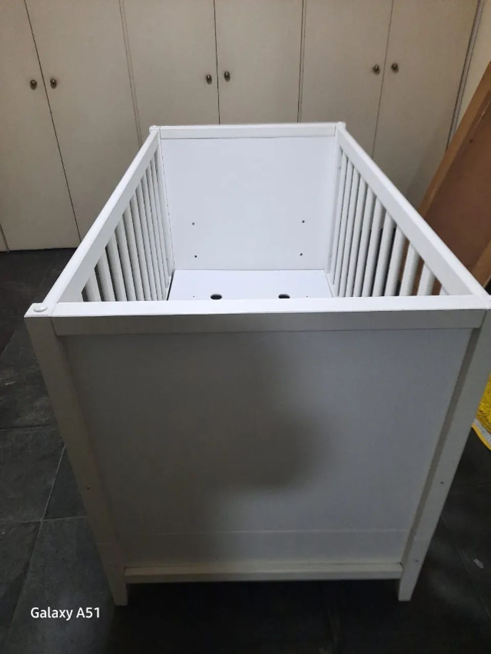 Berço Americano, transforma-se em mini cama, acompanha colchão - Foto 4