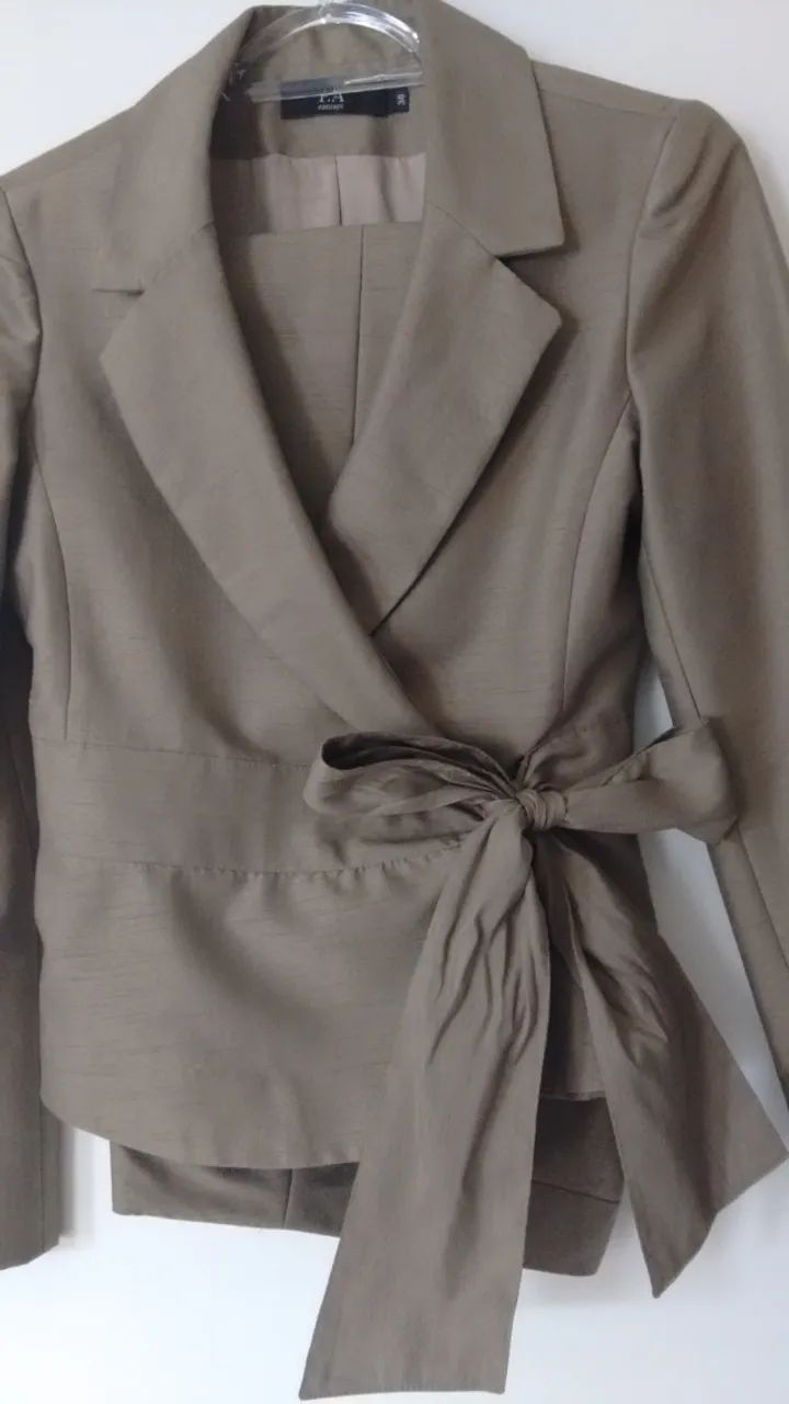 Conjunto de terninho verde feminino