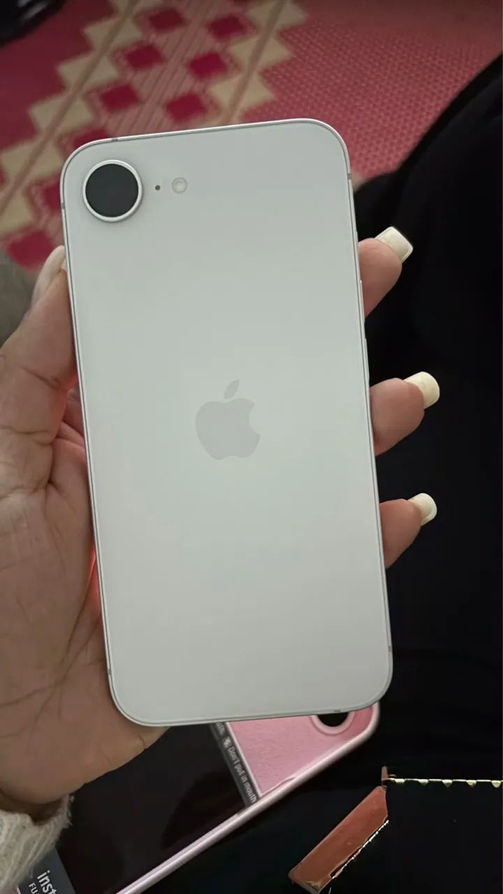 iPhone 16e - Foto 4