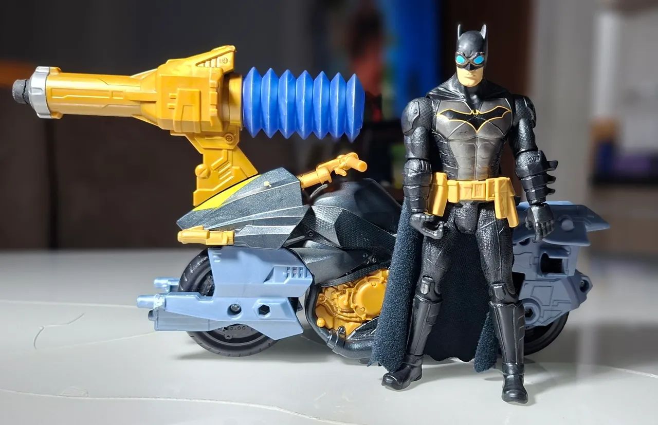 Boneco Batman E Batmoto Ataque Com Lançador - Mattel  - Foto 4