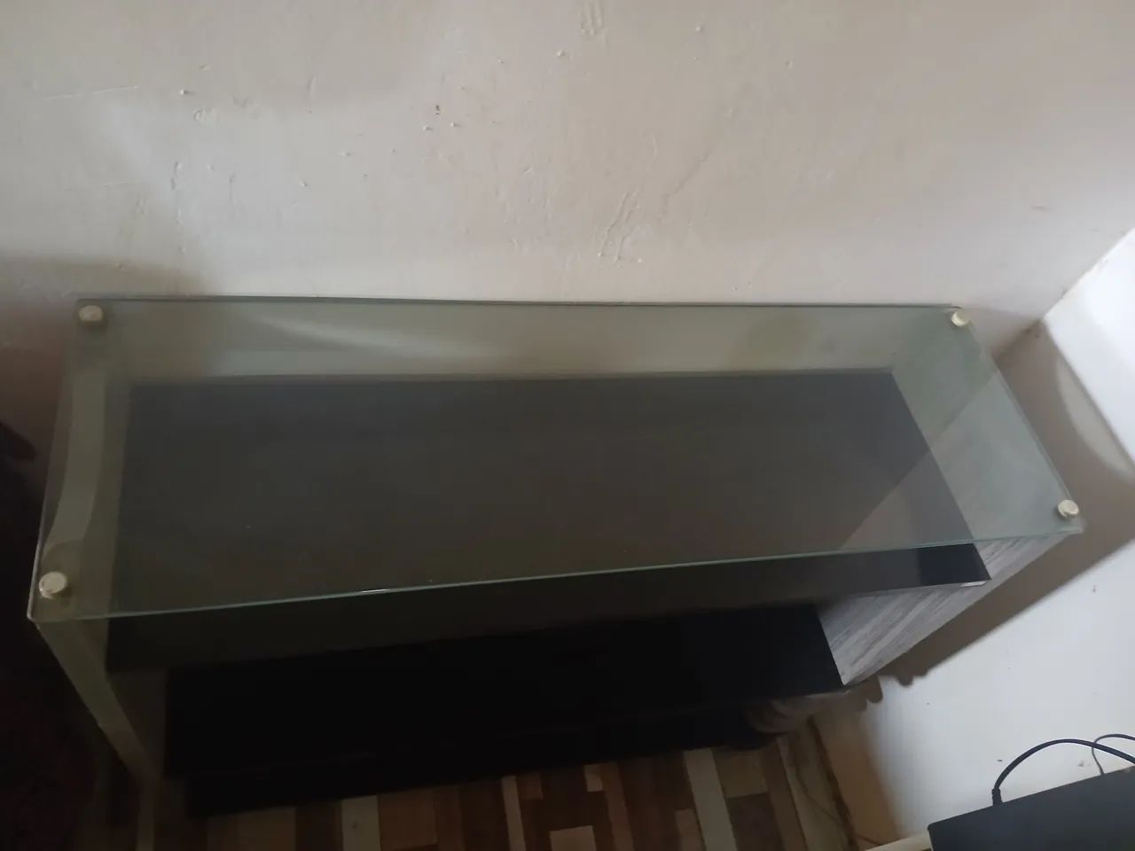 Estante Rack Multiuso com Tampo de Vidro - Conservada - Foto 2