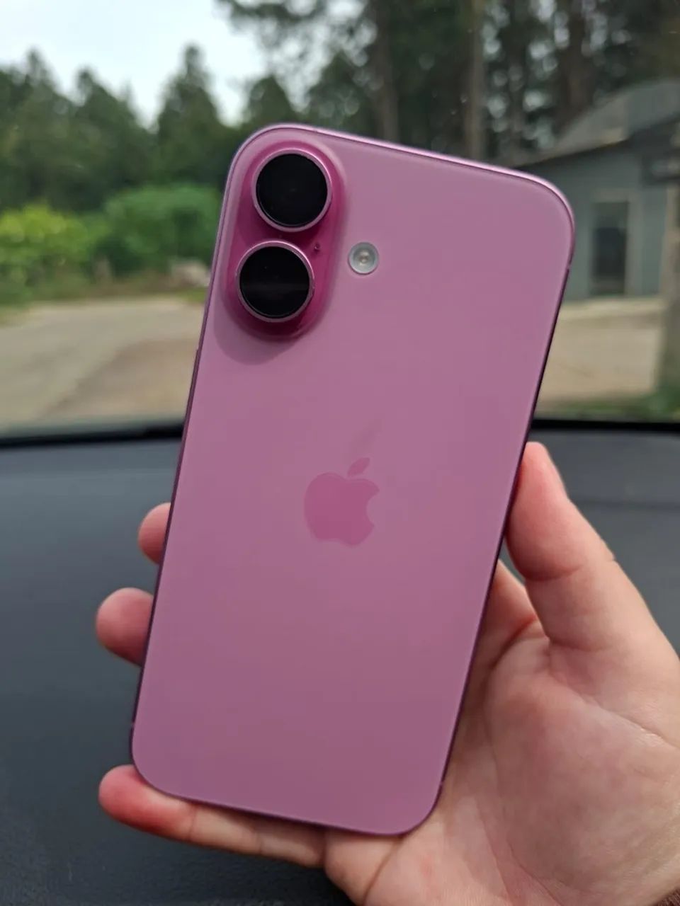 iPhone 16 