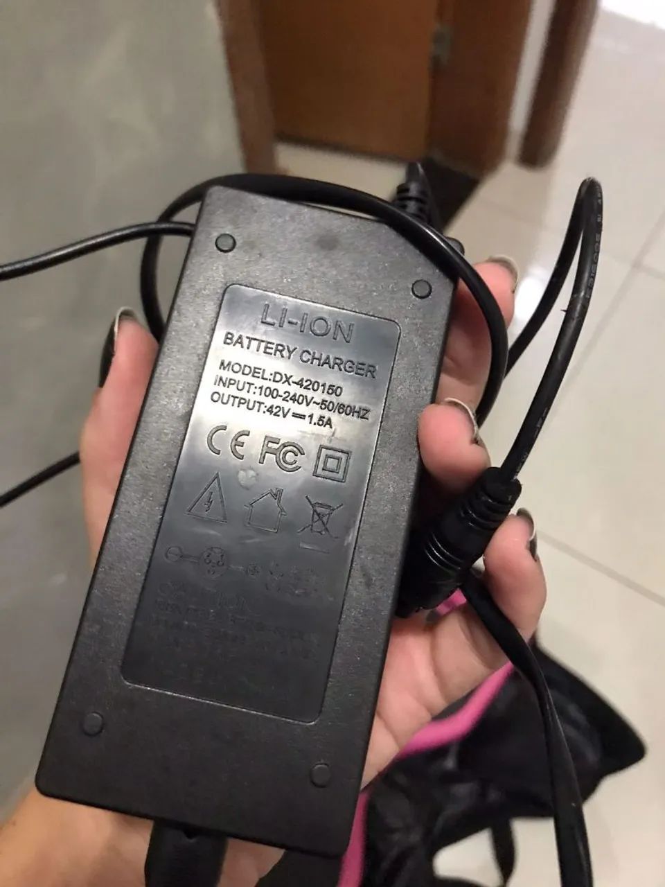 Hoverboard intelbras Rosa pouco usado  - Foto 3