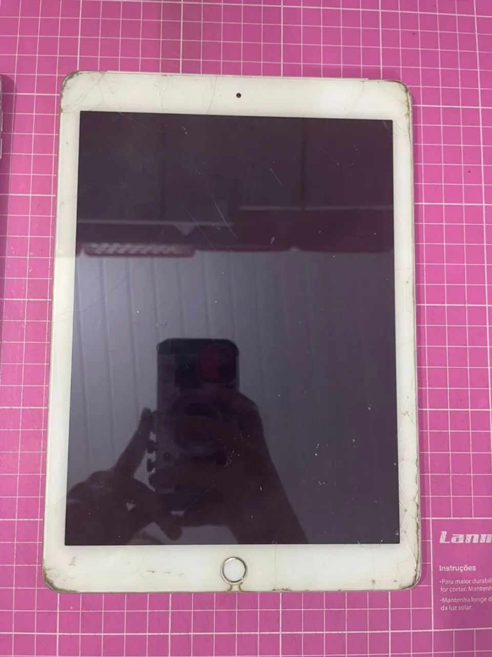 iPad Air 2 A1567 com tela danificada (opção 2)