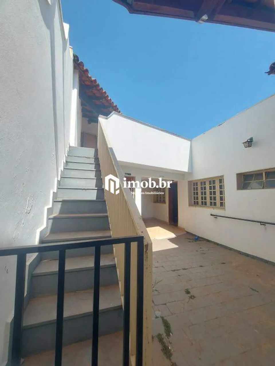 Casa para Locação no Bairro Mercês com 3 Suítes, Edícula e Garagem - Foto 3