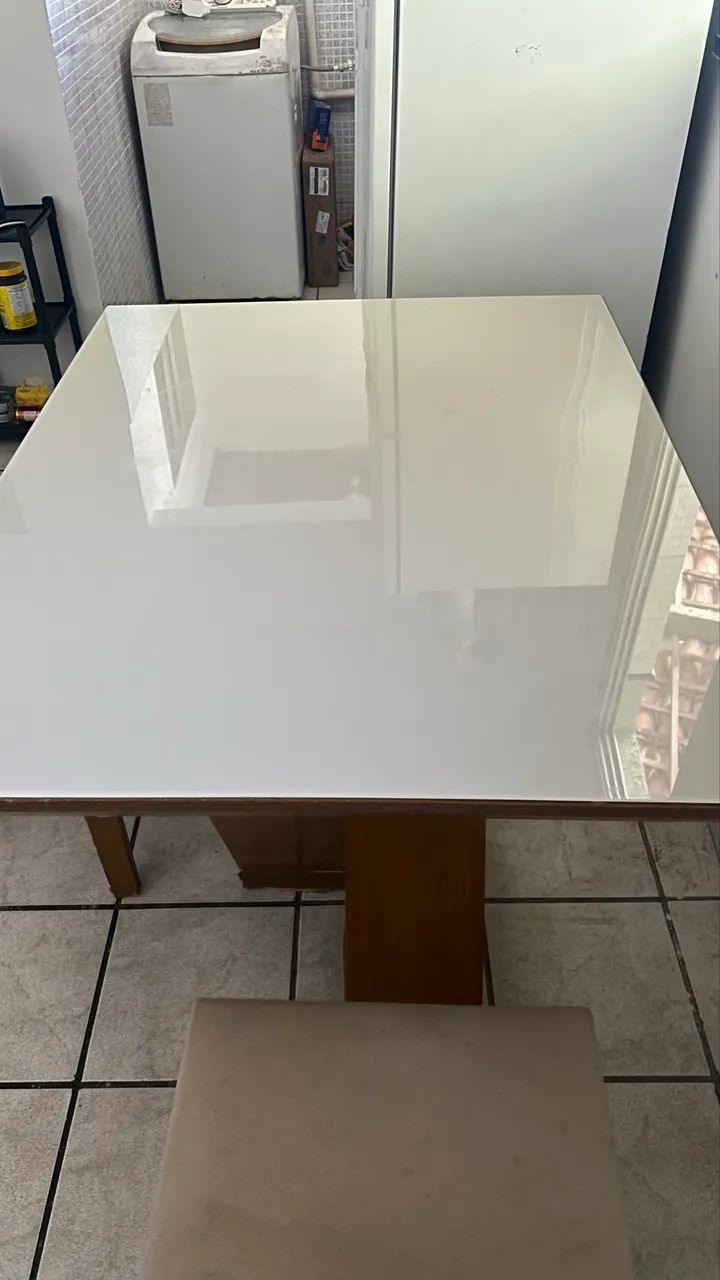 Mesa de madeira com tampo de vidro - Foto 4