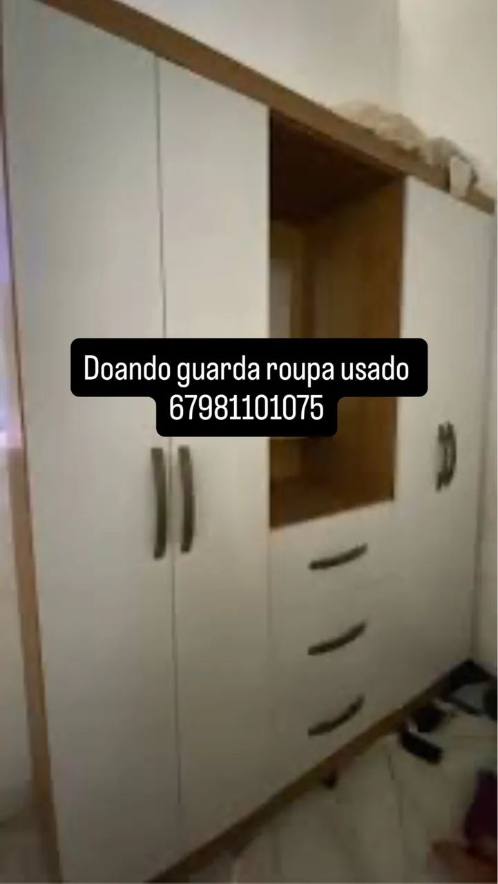 Doando guarda roupa usado 