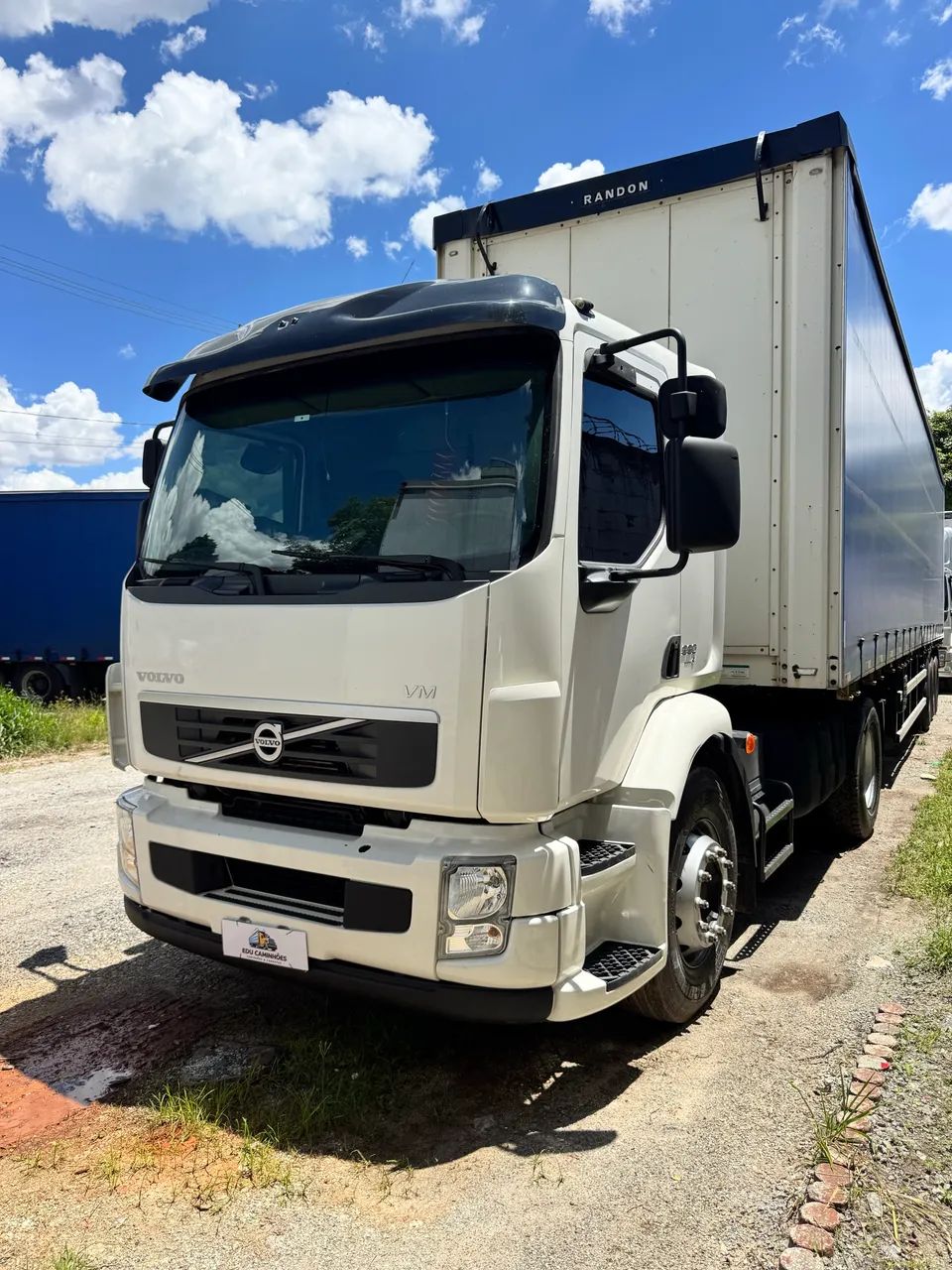 VOLVO VM 330 4x2 - 2013  - Foto 2