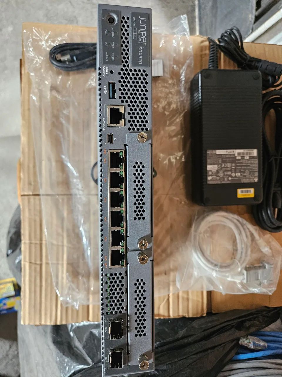 SRX Juniper 320 Network - Foto 3