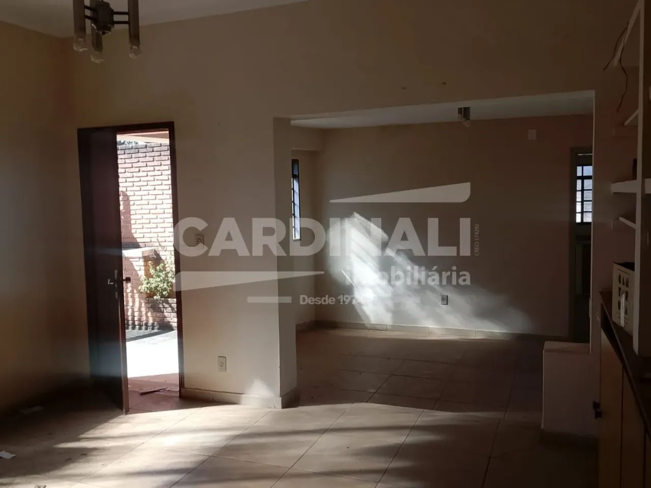 Casa com excelente localização, próximo à Unimed. - Foto 3