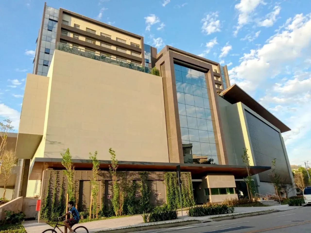 Vendo Excelente sala comercial no Linked 33 m² dentro Bourbon Shopping próximo av. Teresóp - Foto 2