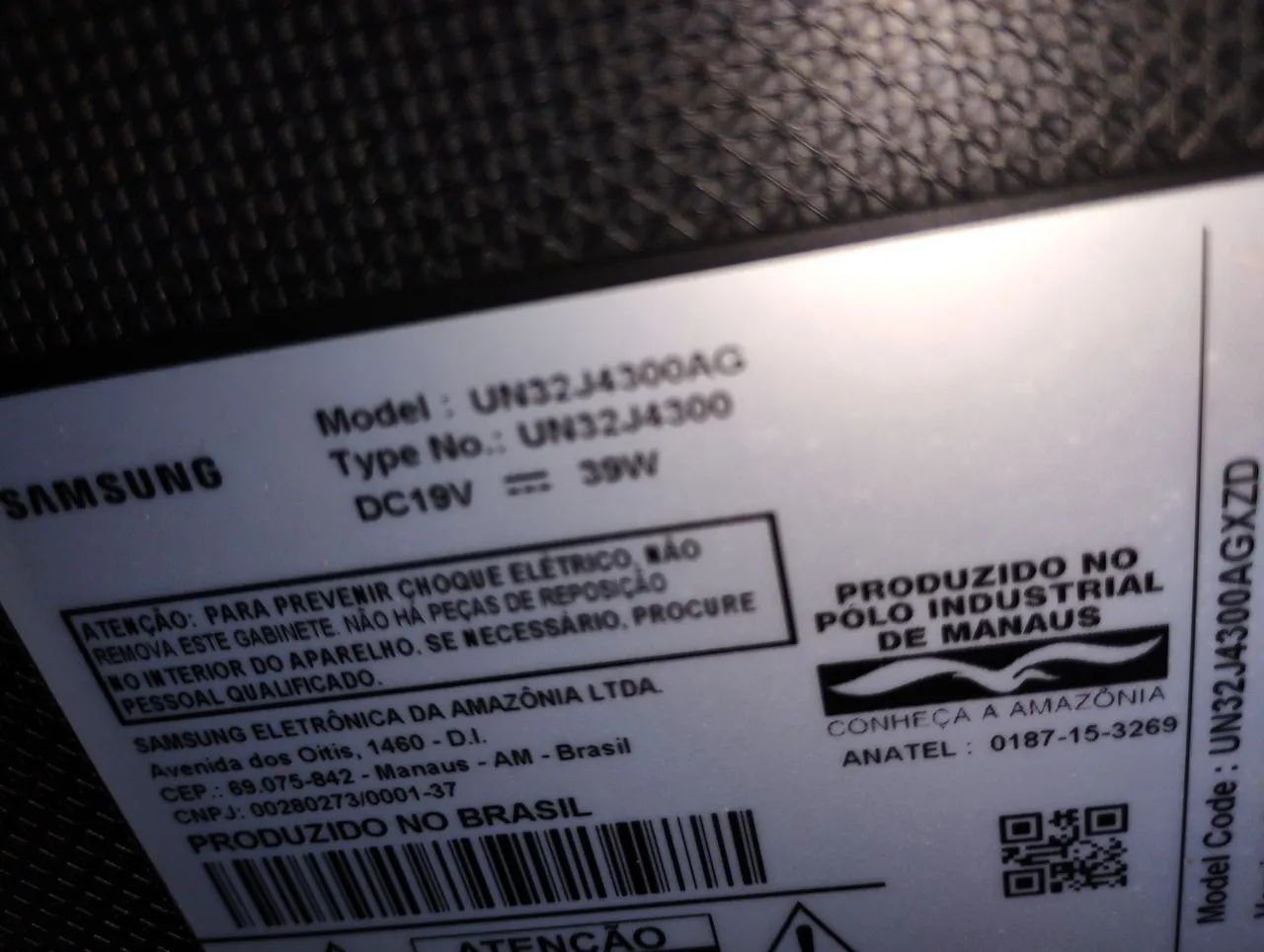 TV LED SMart Samsung 32 Polegadas Modelo UNJ4300AG defeito Tela trincada  - Foto 5