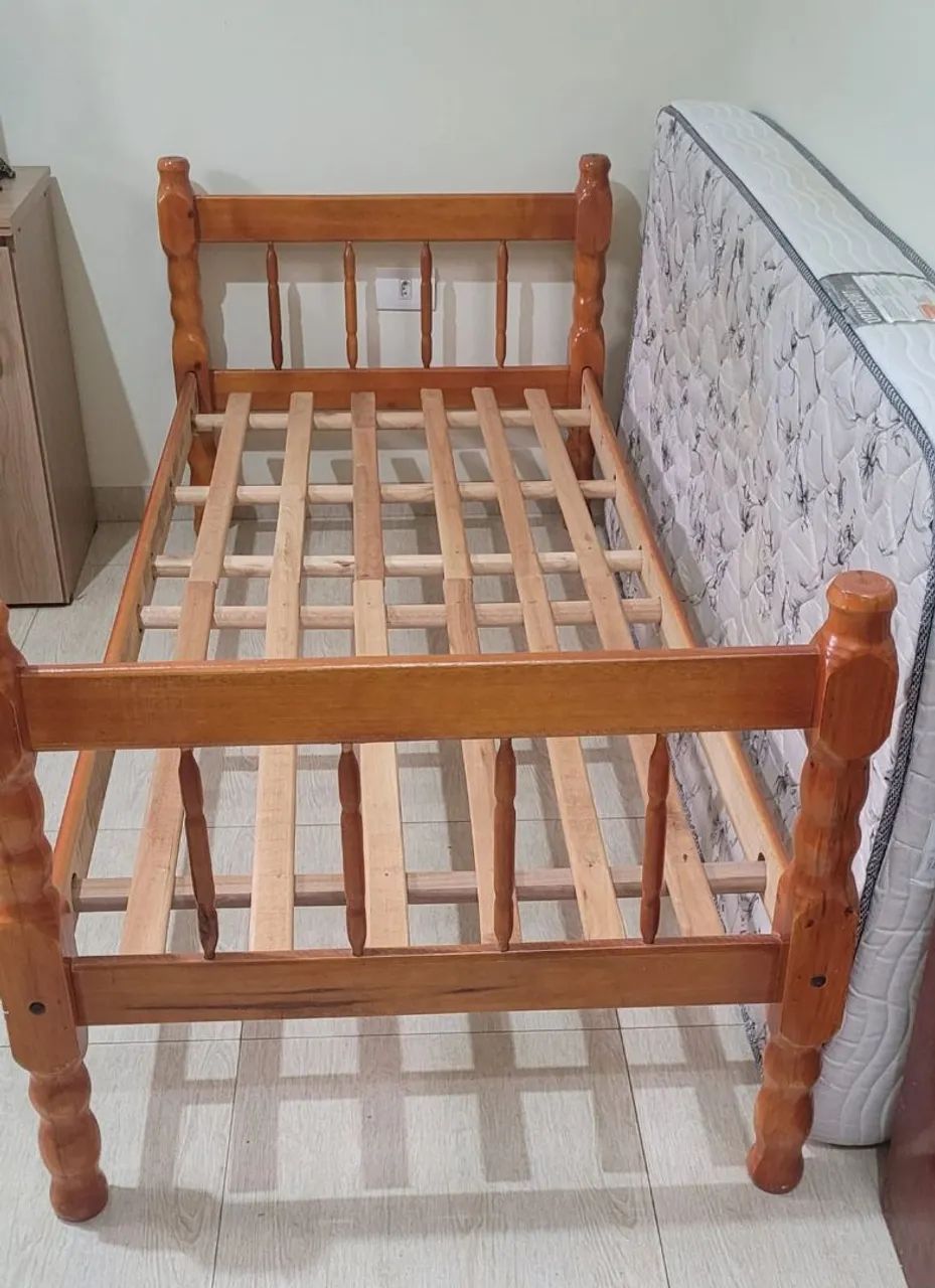Vendo cama solteiro 