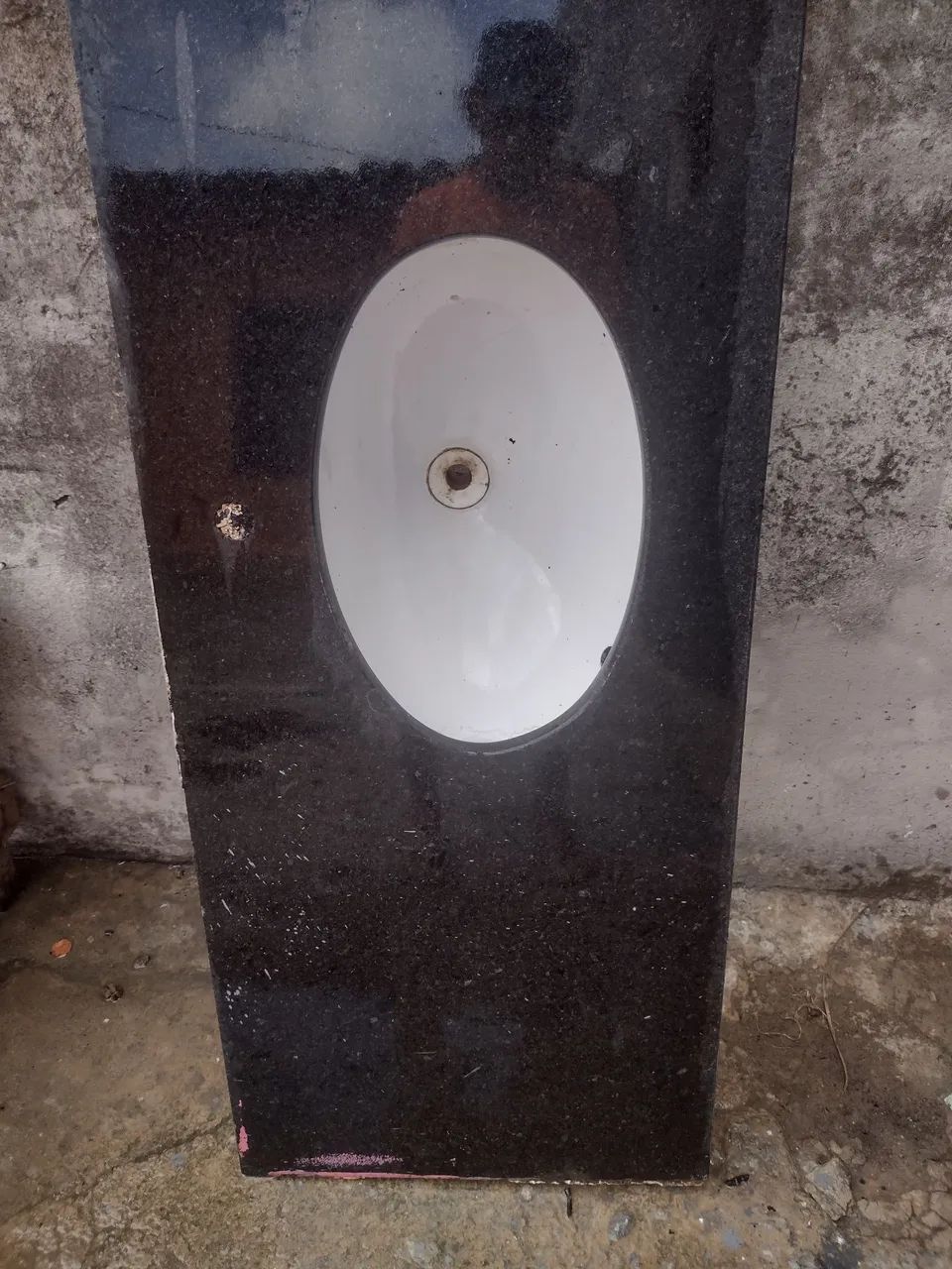 Lavatório em mármore com louça Deca