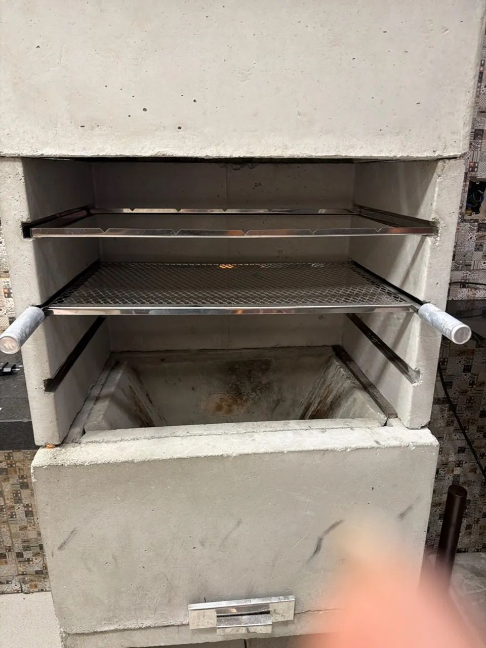 Churrasqueira Pré Moldada com Coifa Nunca Usada  - Foto 3