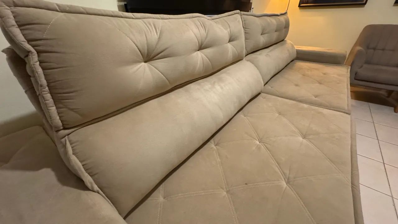 5-Seat Sofa in Excellent Condition65569168864899122