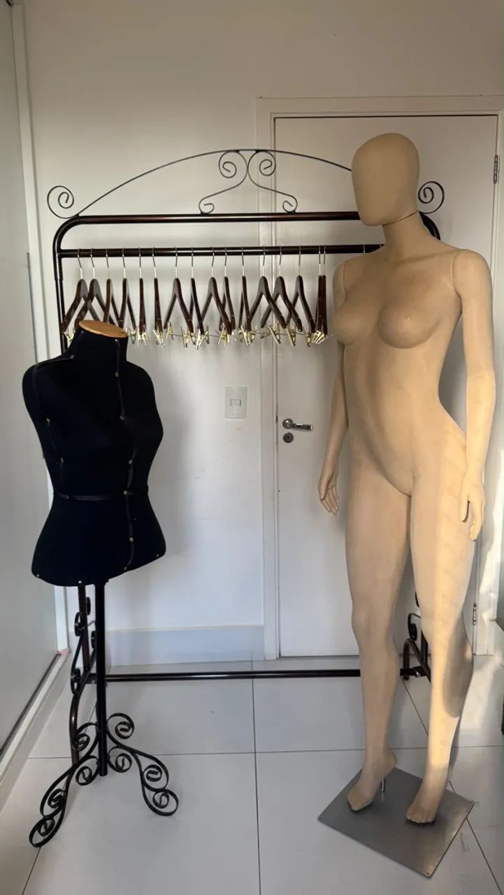 Manequins+ cabides + Arara - Foto 4