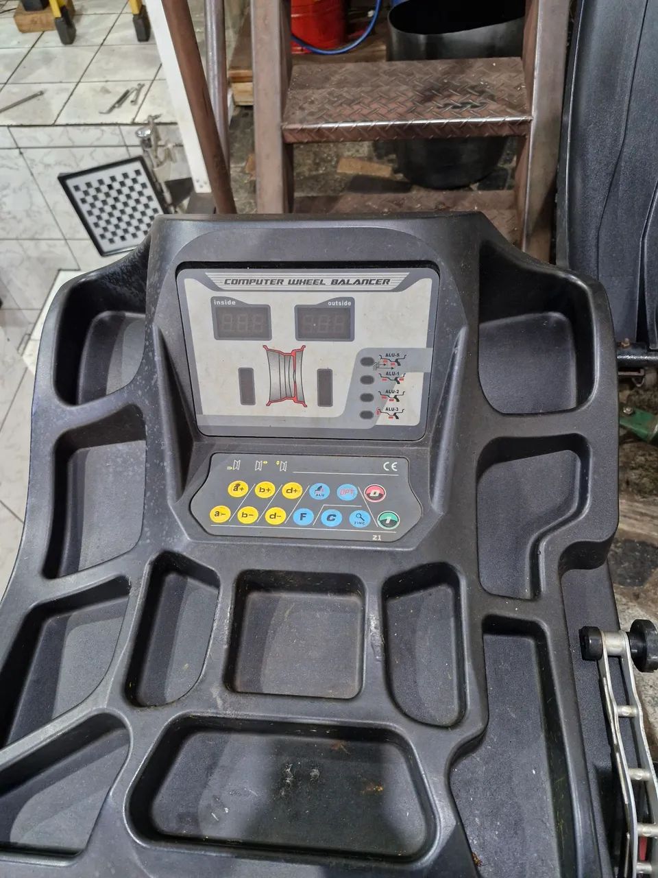 Maquina de balanceamento, e montadora de pneus  - Foto 4