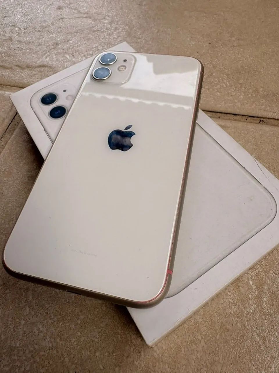 Vendo IPhone 11 64g Branco  - Foto 3