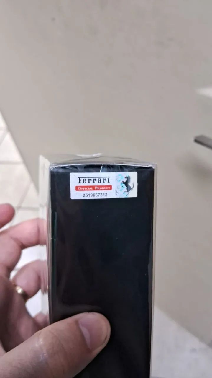 Perfume masculino spray eua de toilette Ferrari Black  - Foto 4