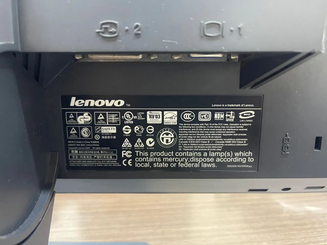 Monitor Lenovo ThinkVision L194WD 19? Widescreen - Foto 4