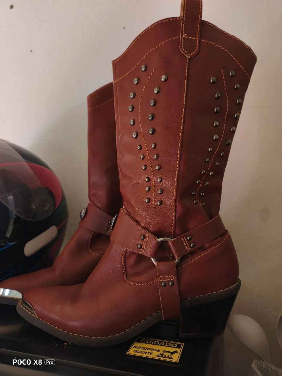 Bota tm 35 lança perfume couro legítimo nova