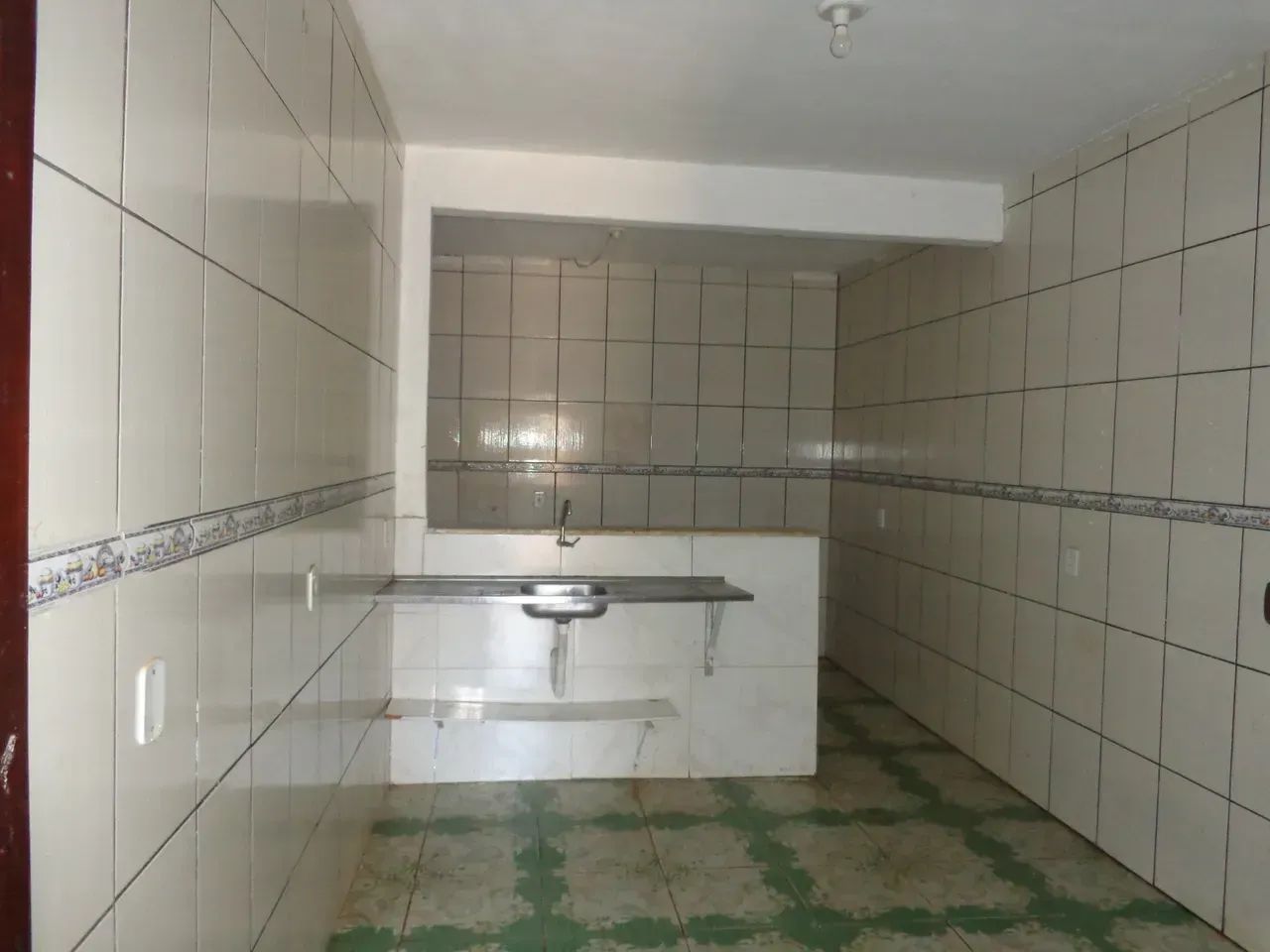 QR 110 Ótimo Apartamento Terreo com 2 Quartos Escriturado Lado Metrô em Samambaia Sul  DF - Foto 11