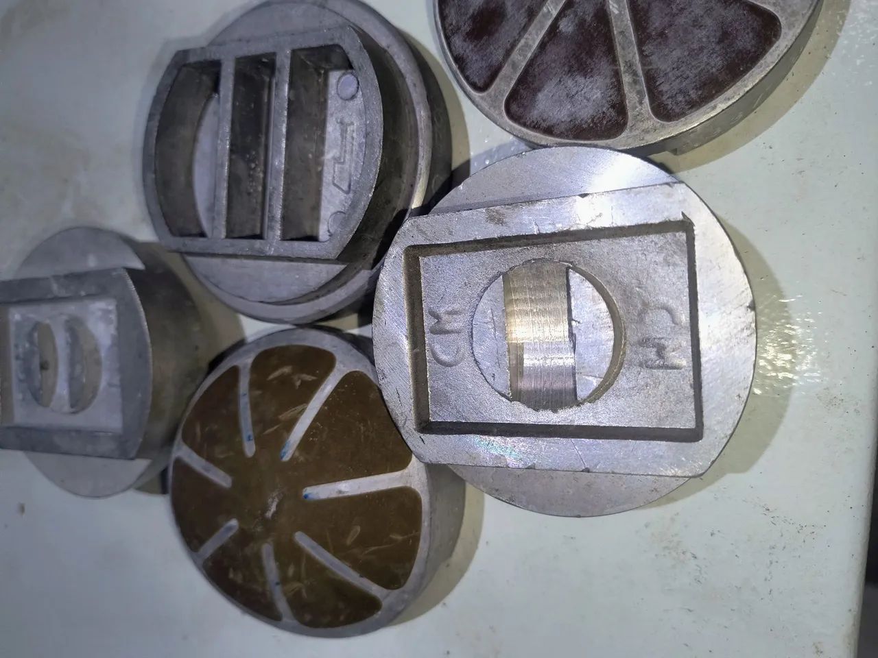 Moldes De Alumínio e Formeiro Armário Para Laboratório Óptico Lentes  - Foto 4