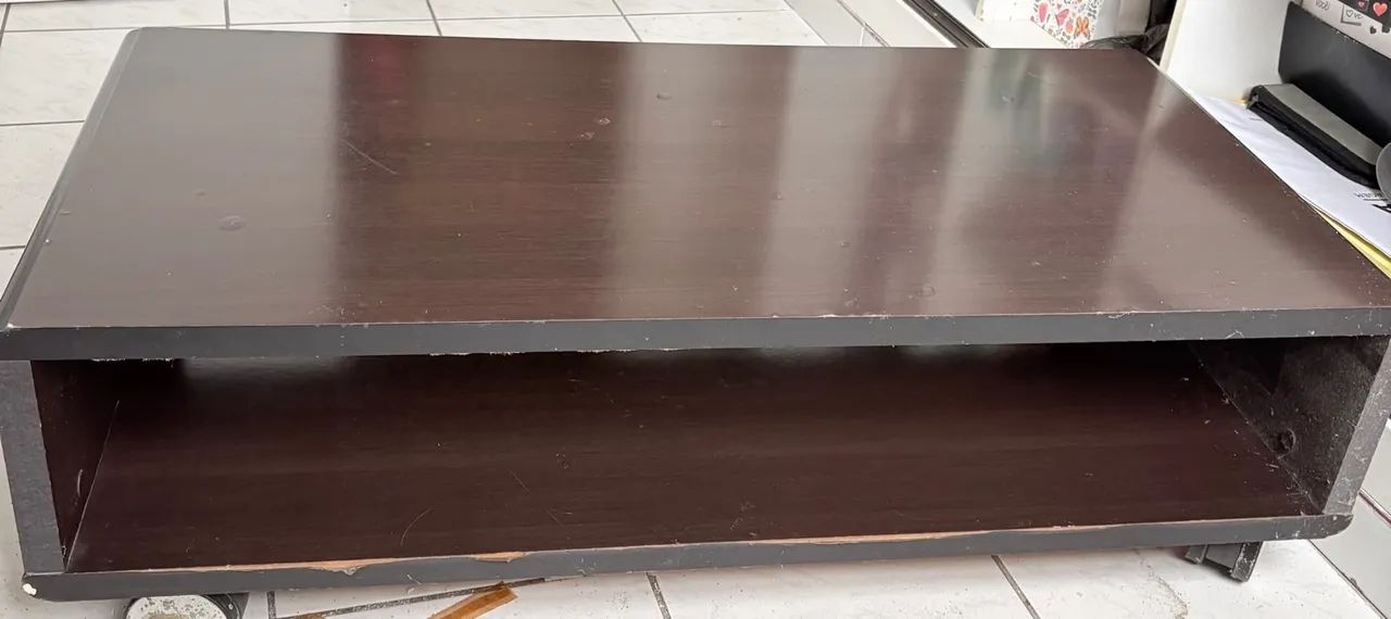 Mesa de centro com rodinhas 