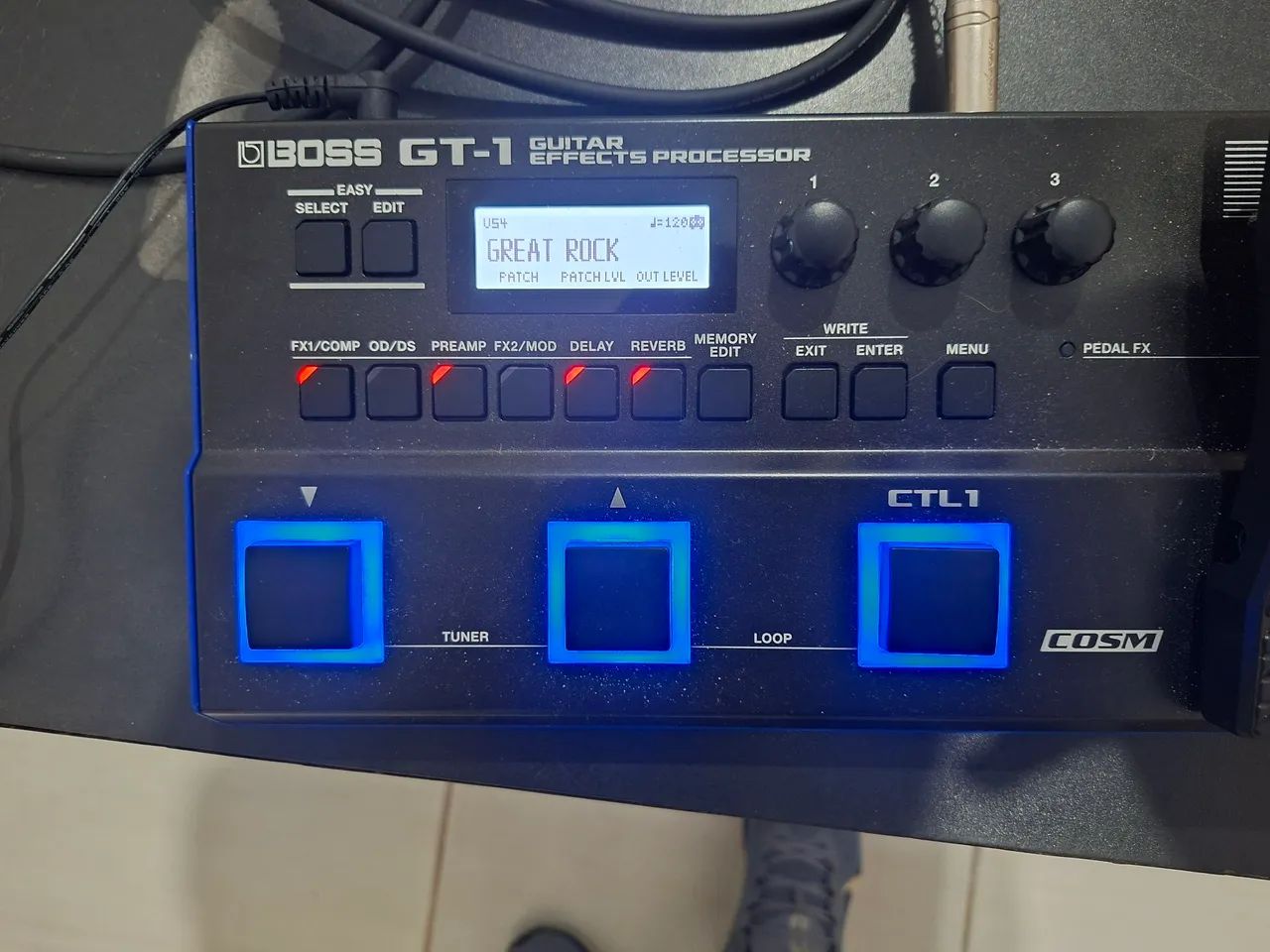 Vendo pedaleira de guitarra 