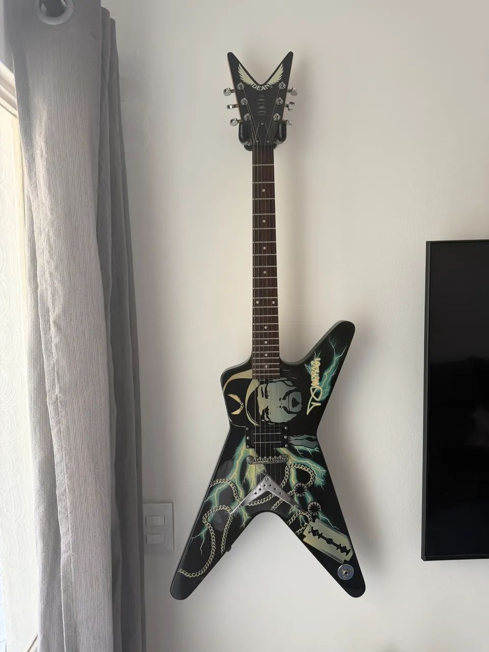 Guitarra Dean Dimebag ?Dimeblade?