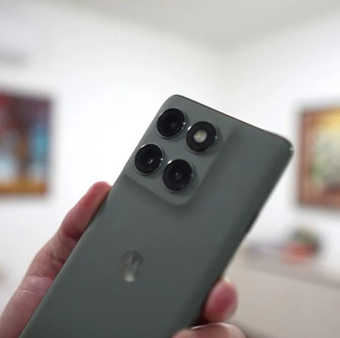 Motorola Edge 60 pro  - Foto 2