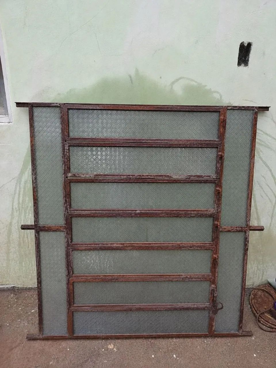 Janela basculante de ferro - Foto 2