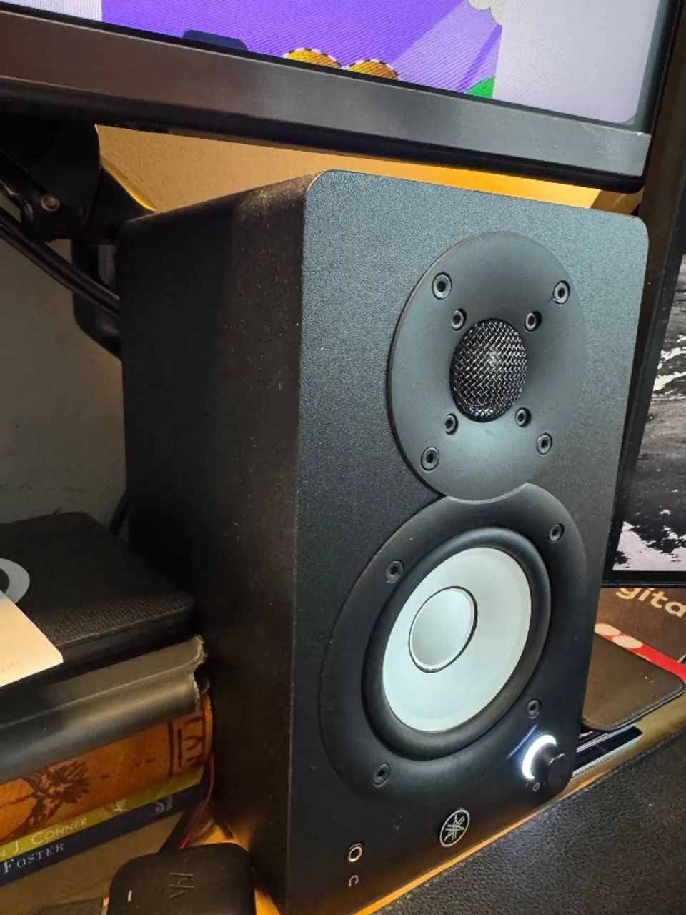 Yamaha HS3 Powered Studio Monitor - Pouquíssimo Uso - Caixa