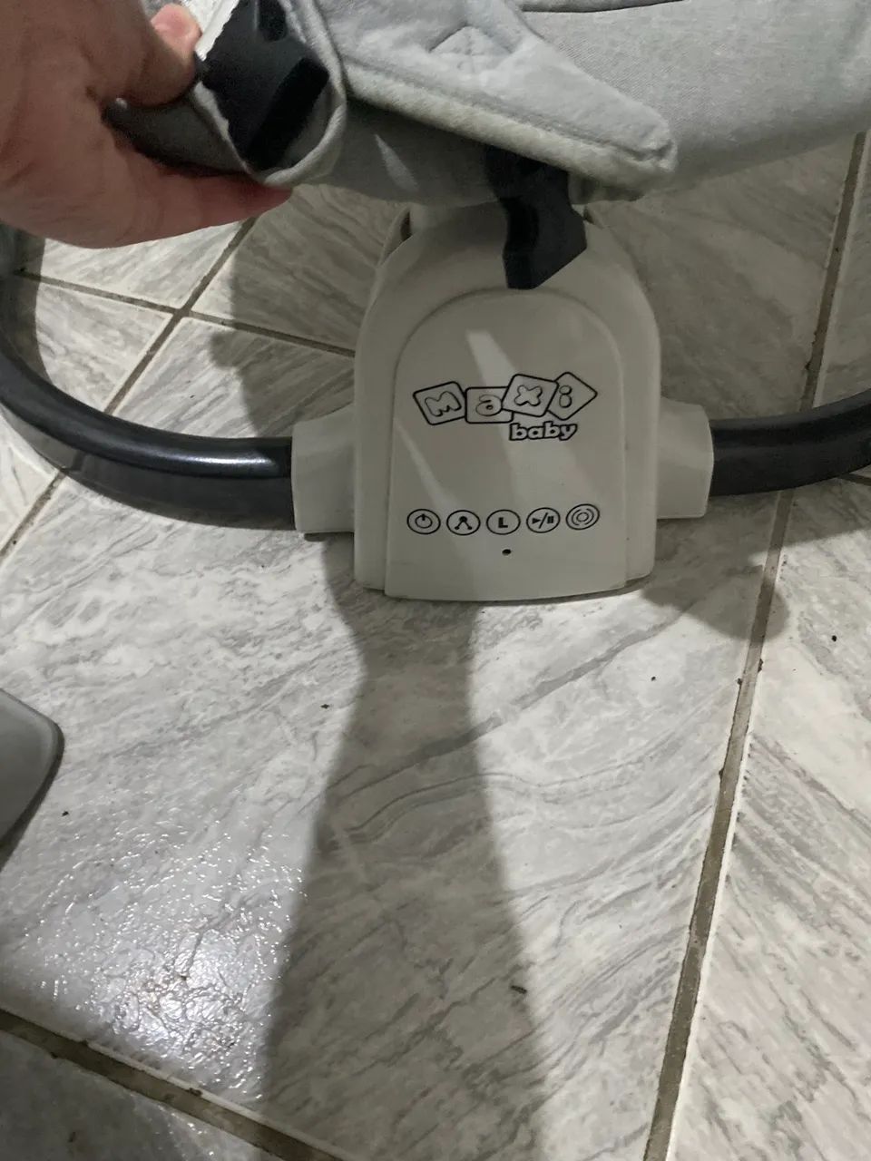 Cadeira de balanço automática maxi baby  - Foto 4