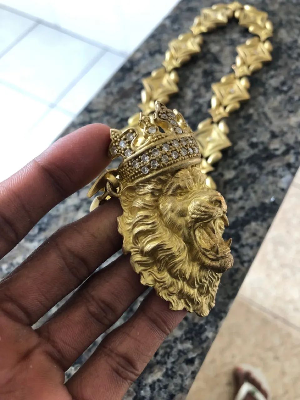 Cordão de moeda antiga 