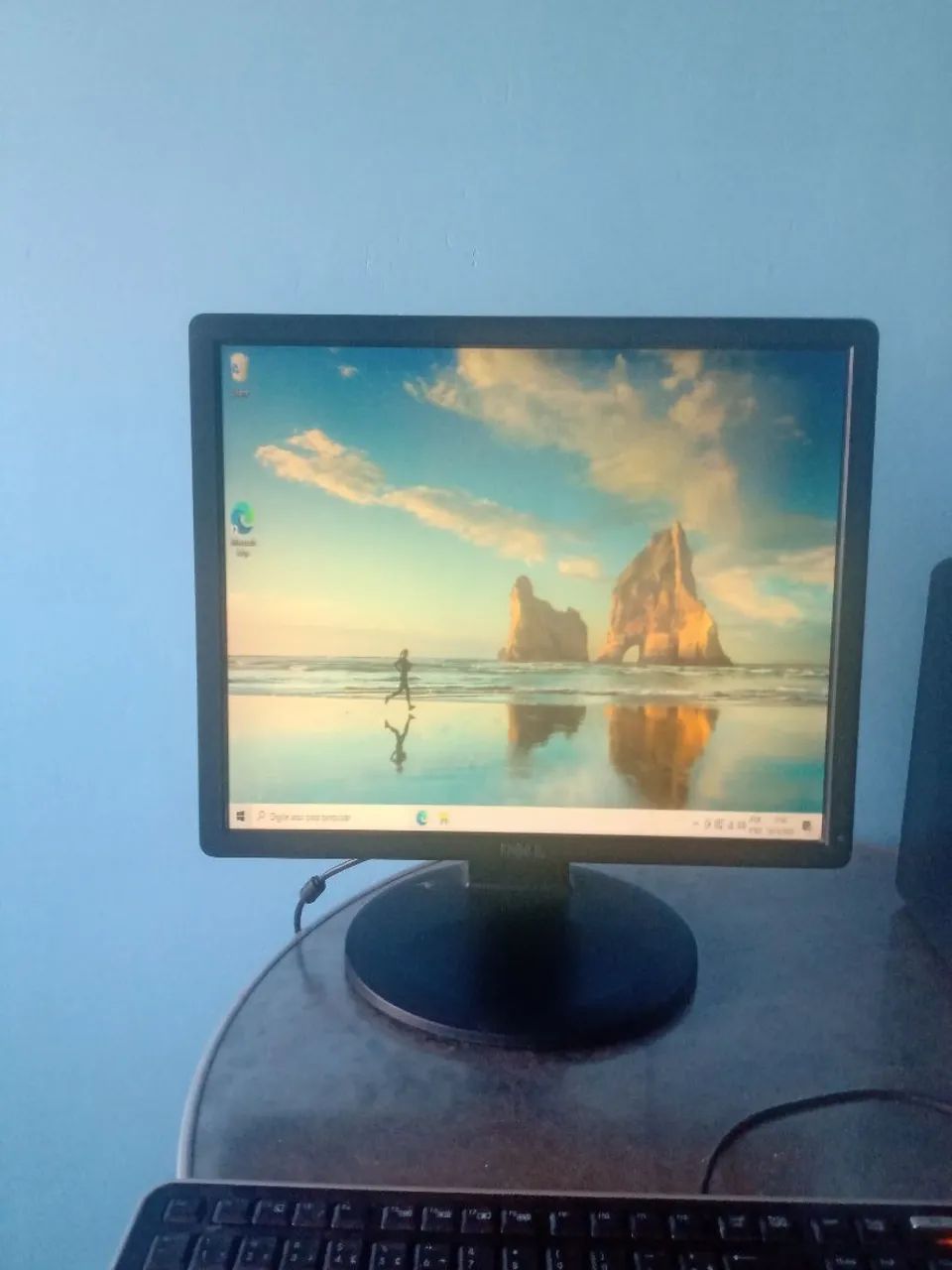 Monitor Dell 19" com dvi,vga,USB,som,playport - Foto 2