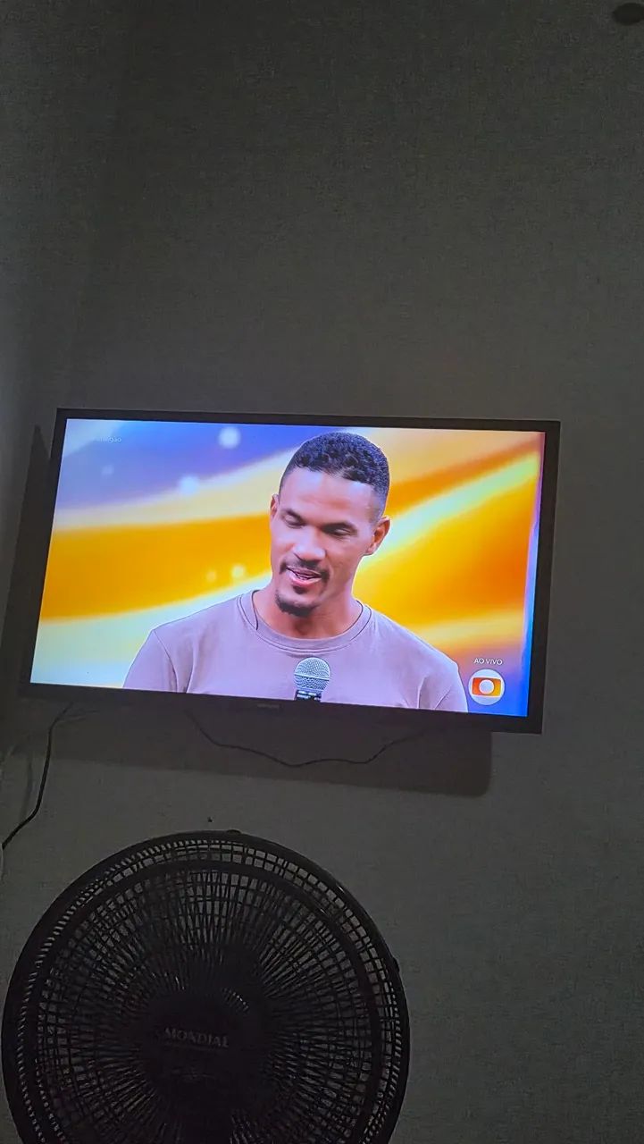 TV 32' Samsung smart - Foto 2